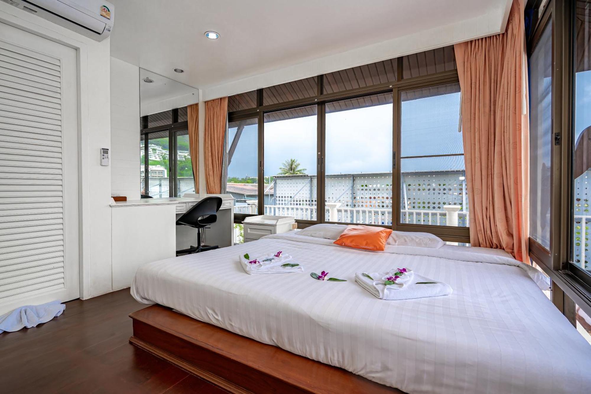 เดอะ คัลเลอร์ กะตะ Hotel หาดกะตะ ภายนอก รูปภาพ