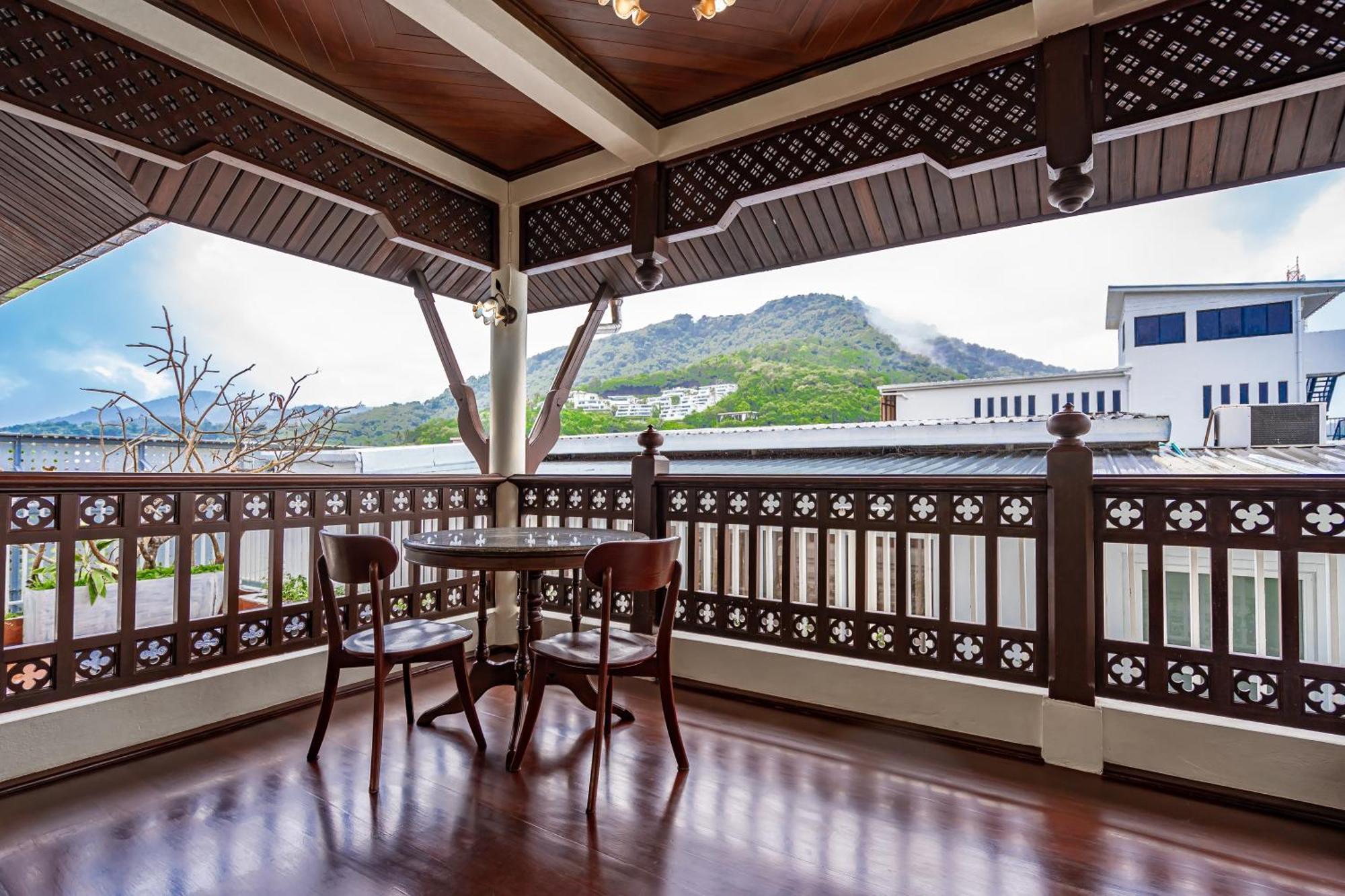 เดอะ คัลเลอร์ กะตะ Hotel หาดกะตะ ภายนอก รูปภาพ